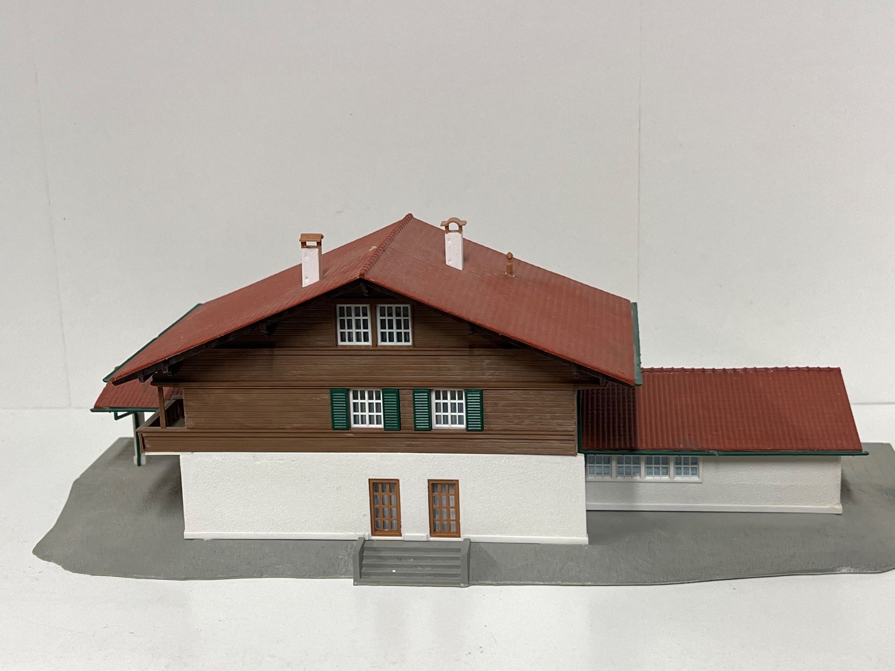 Kibri Modellini di ferrovie: Kibri BAHNHOF BLAUSEE MITHOLZ H0 – Usato da Neuenhof venduto da ludovicco 2