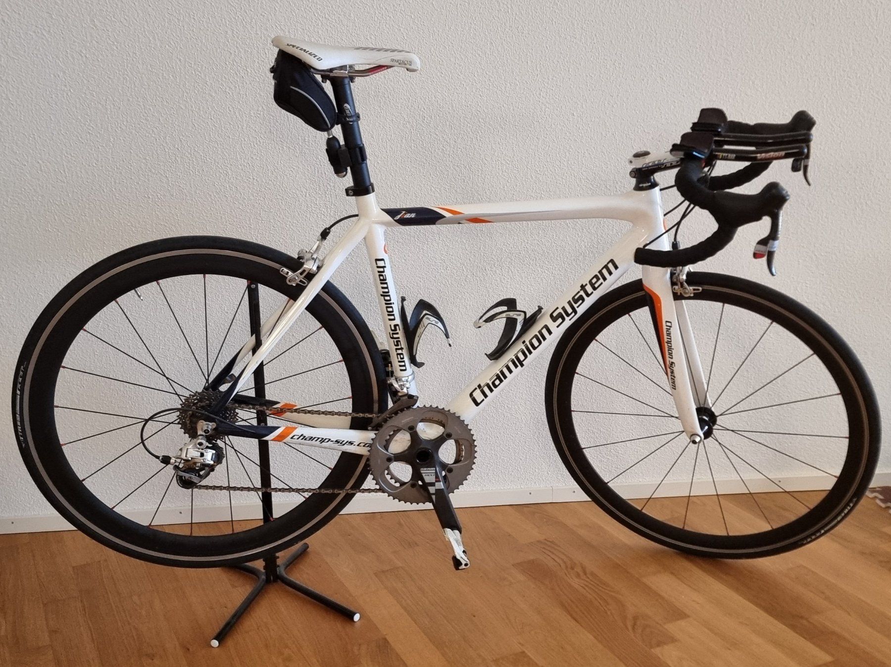 Felt Biciclette: Vélo de route en carbone – Usato da Dübendorf venduto da app_6b2j 1