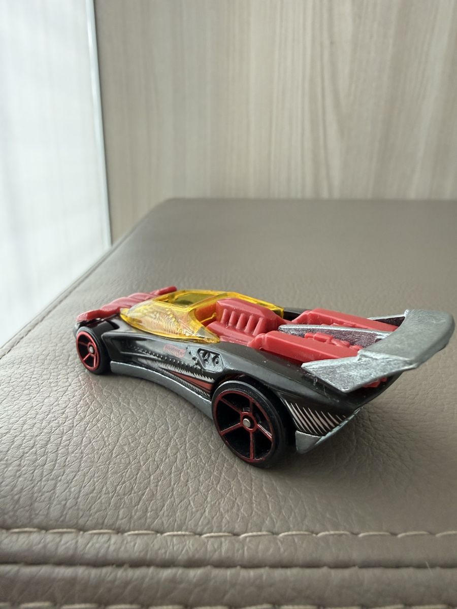 Hot Wheels Modellini d'auto: Hot Wheels Flathead Fury, auto da corsa nera e rossa – Usato da Viganello venduto da mat_bds6 2