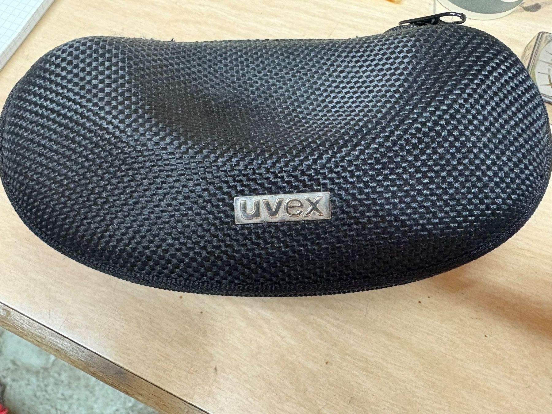 Uvex Occhiali & Lenti: Uvex Sonnenbrille – Usato da Oberentfelden venduto da dar_7gzv 3