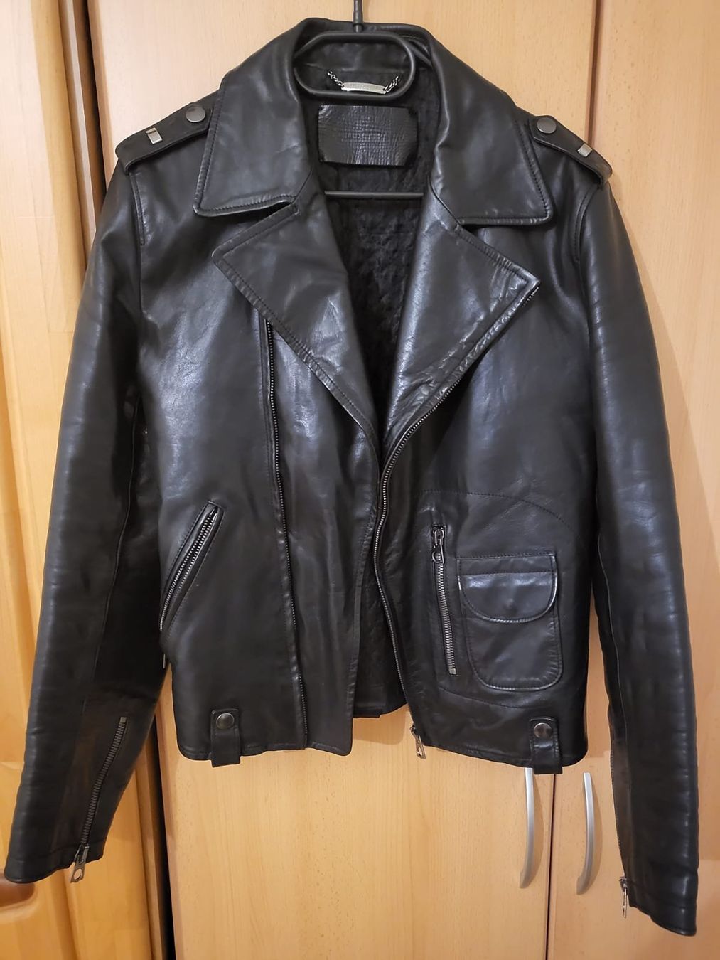 Dolce & Gabbana Giacche: Classic biker jacket Dolce & Gabbana – Nuovo (secondo la descrizione) da Grenchen venduto da Lucifero17