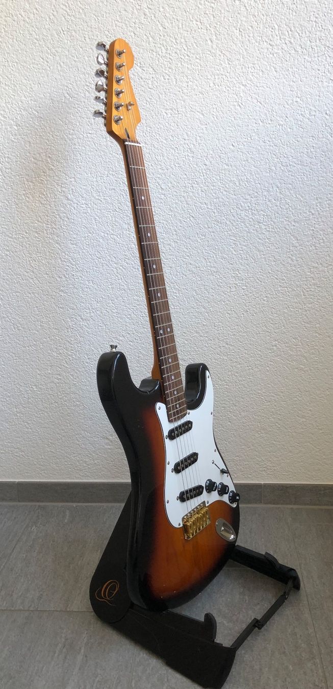 Strumenti musicali: Stratocaster SB Roasted Maple Neck – Usato da Fraubrunnen venduto da MarvinNr42 1