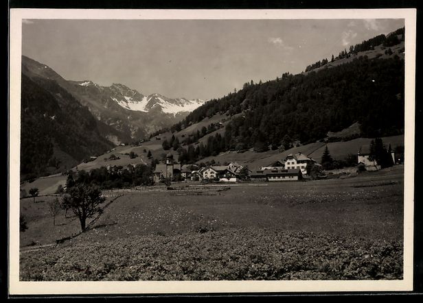 Cartes postales: Valens, Dorf mit Kirche und Bergkulisse – D'occasion à Berlin par bartko-reher