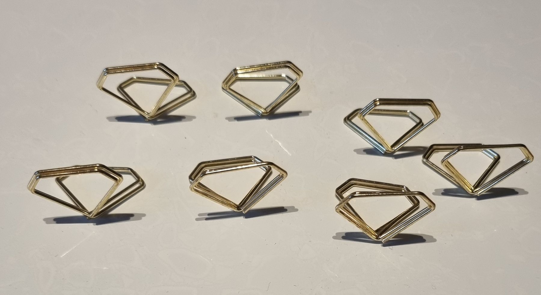 Tutte le decorazioni: 8Tischkartenhalter Diamant Gold – Usato da Urtenen-Schönbühl venduto da Kahru