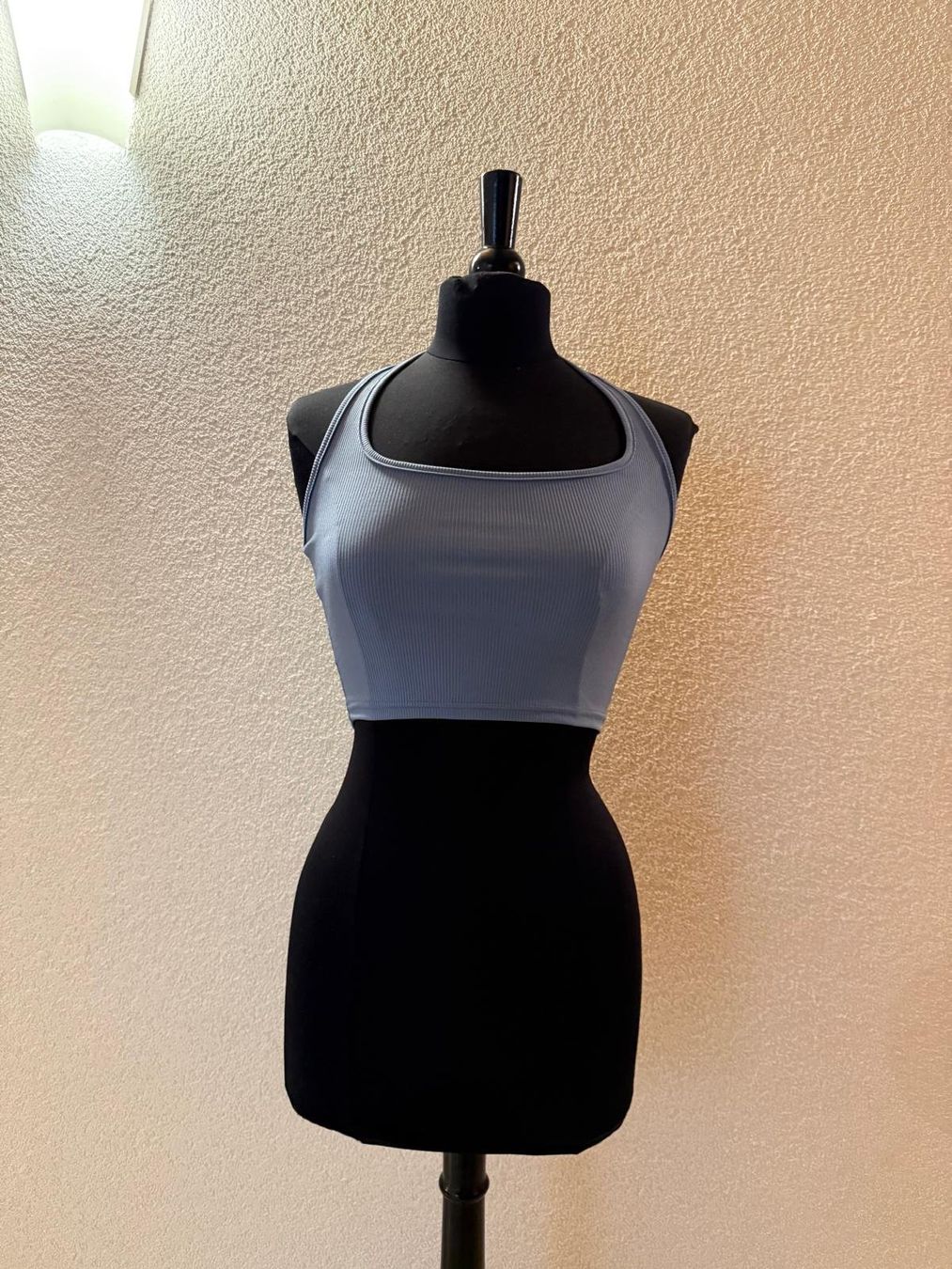 Shein Camicette, T-shirt & Top: Crop Top – Nuovo (secondo la descrizione) da Oberbalm venduto da M32V4