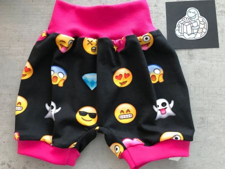 Kurze Pumphose Mitwachshose Emoji 98/104 NEU