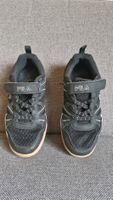 Fila Hallenschuhe schwarz, wie neu Gr. 33