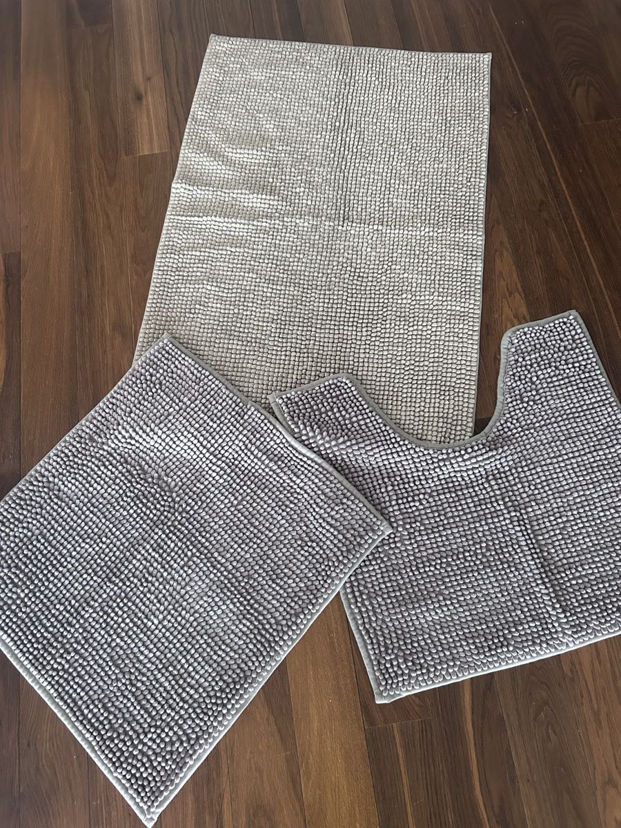 Teppiche: Badezimmer Teppiche Set Grau taupe 3 Teilig  – Gebraucht aus St. Gallen von jojan