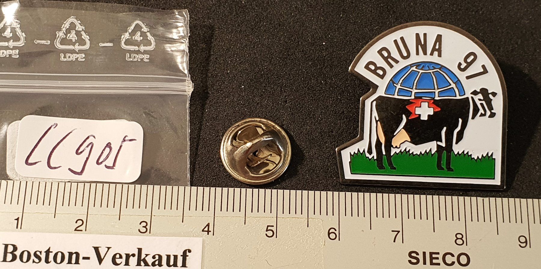 Placchette & Badge: CC905 - Pin BRUNA 1997 Schweizer Kuh / Cow – Usato da Reinach BL venduto da Boston-Verkauf 1