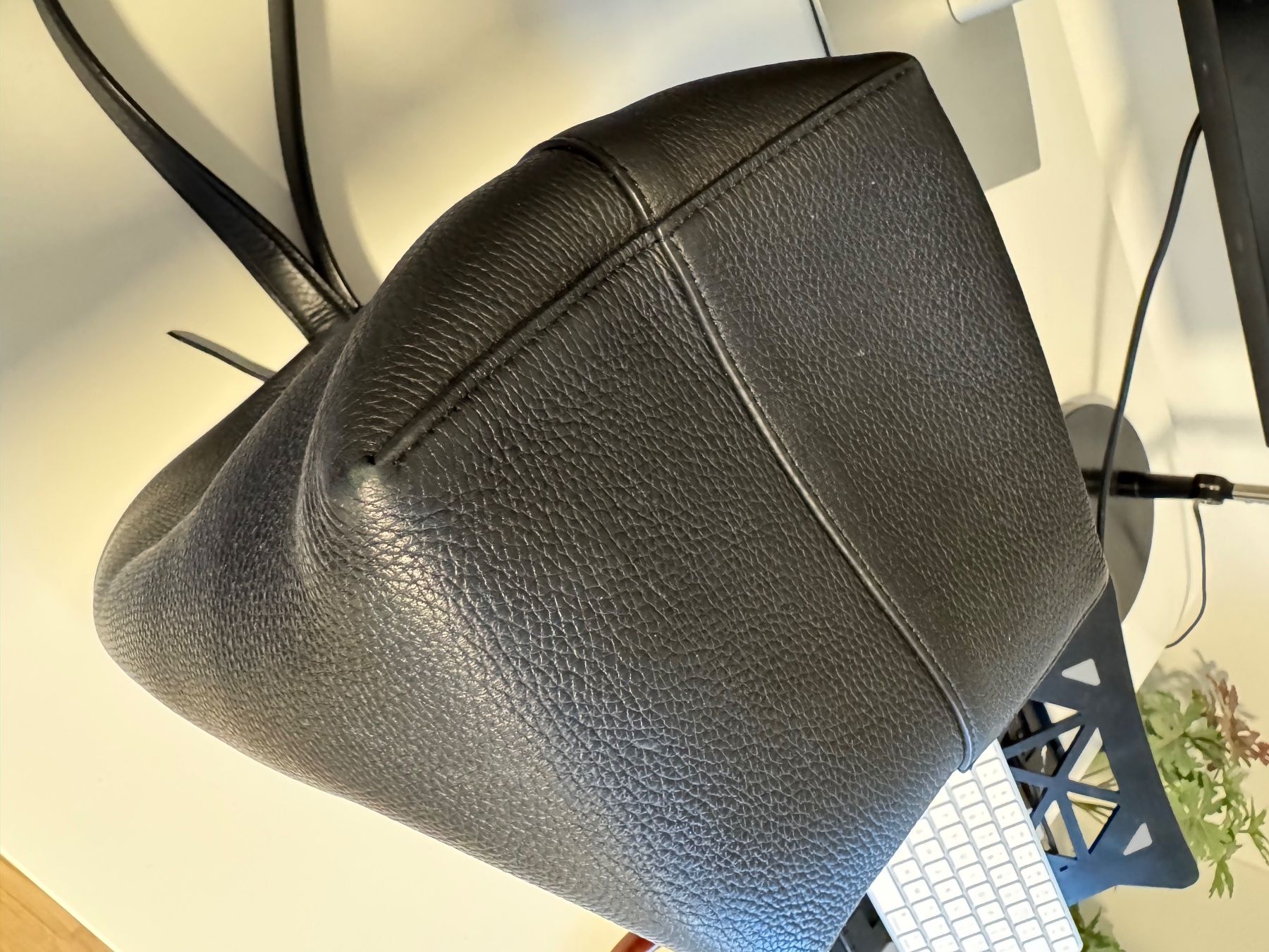 The Row Borse: The Row Medium N/S Park Tote Bag – Usato da St. Gallen venduto da wuj_8mpk 6
