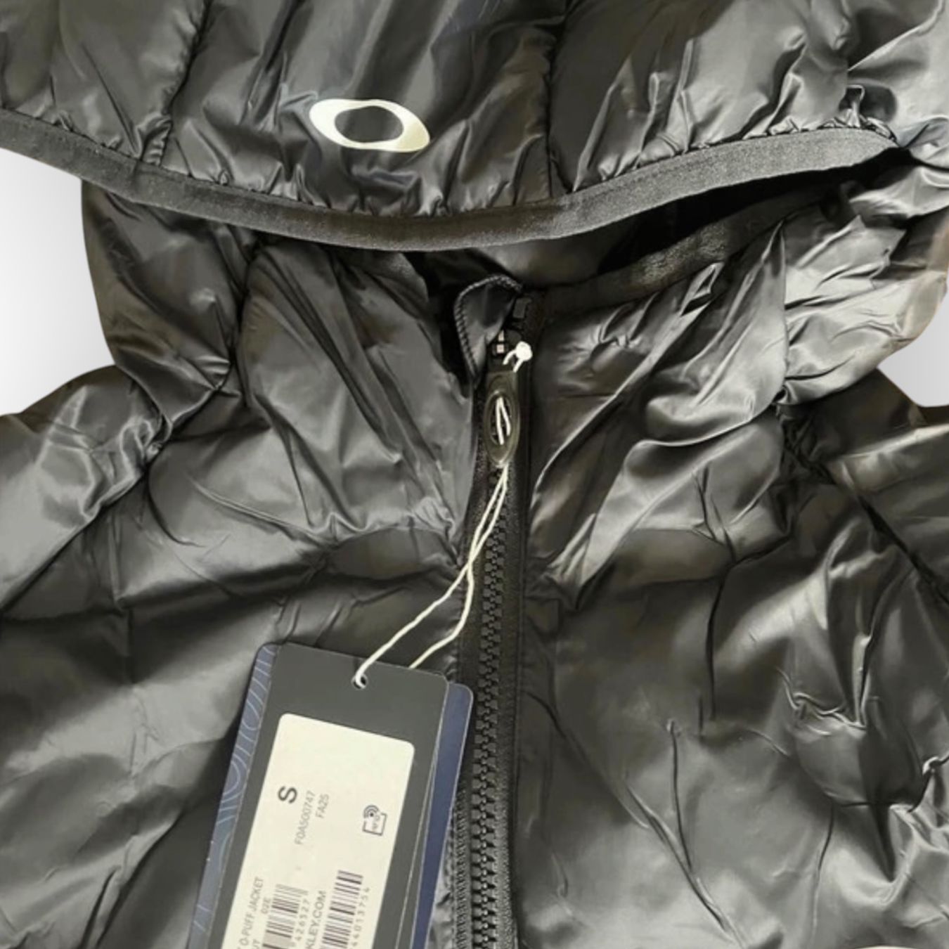 Oakley Giacche: Fashionable Oakley puffer jacket – Nuovo (secondo la descrizione) da Plan-Les-Ouates venduto da Loved_Panda_Clothing 2