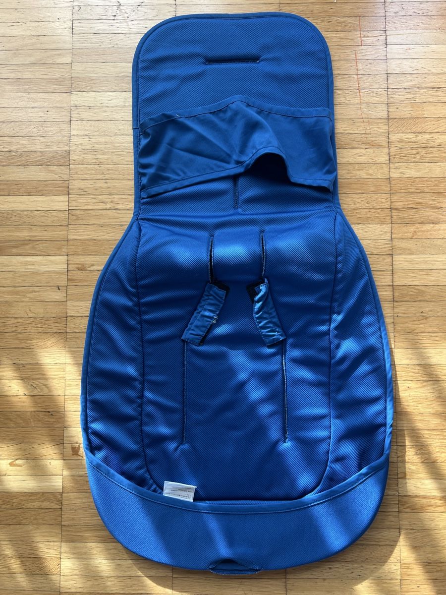 Bugaboo Carrozzine: Summer Bugaboo Fox 2 stroller seat liner blue, as new! – Usato da Watt venduto da rmt07 1