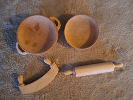 Altes Vintage Back& Kochgrschirr 4-teilig, Holz, Puppenhaus
