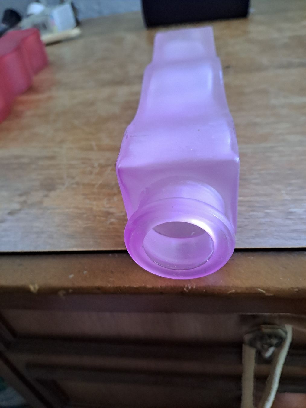 Bicchieri: Parfumflakon Rosa Matt Glas 21 cm hoch – Usato da Zürich venduto da Schoebi19 1