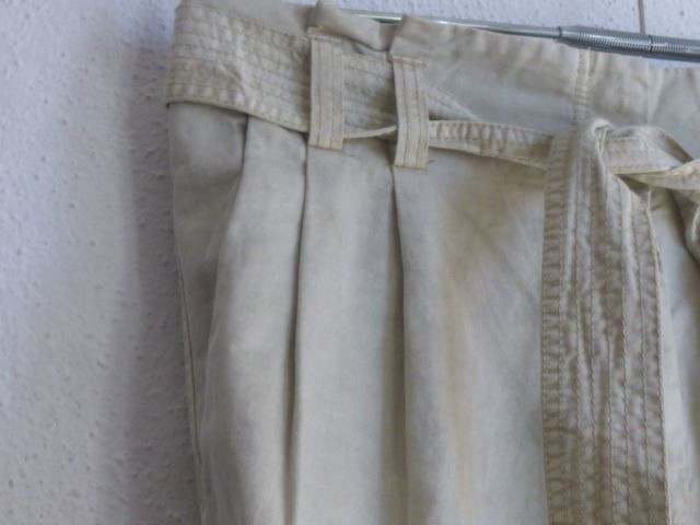 H&M Hosen: Hose H&M Gr. 40, Beige B'wolle – Neu (gemäss Beschreibung) aus Hinwil von Glasperlen 2