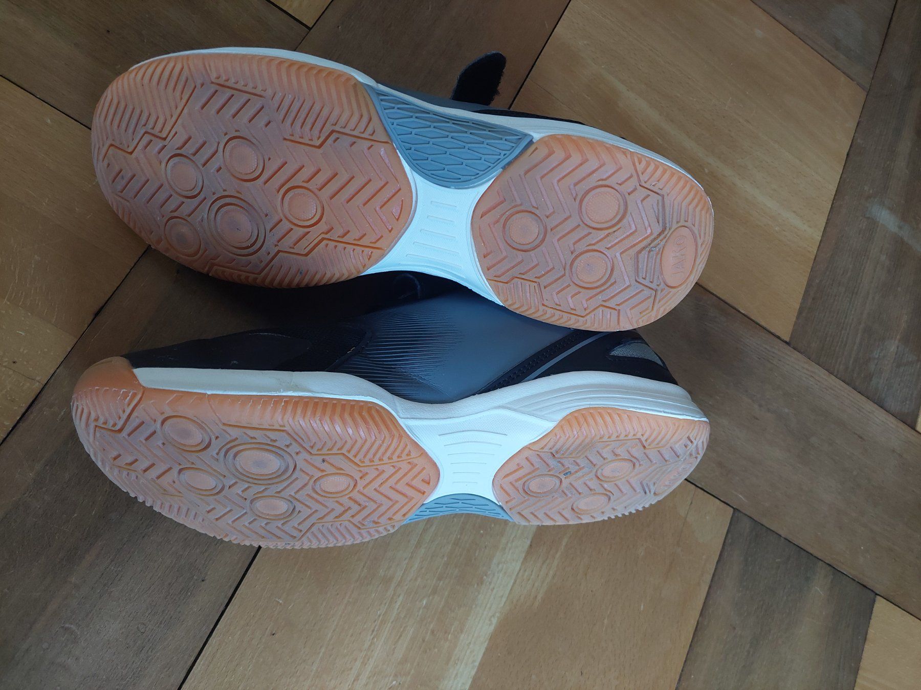 Jako Scarpe da donna: Jako Hallen-Turnschuhe Grösse 40 – Usato da Beckenried venduto da Havacola 8