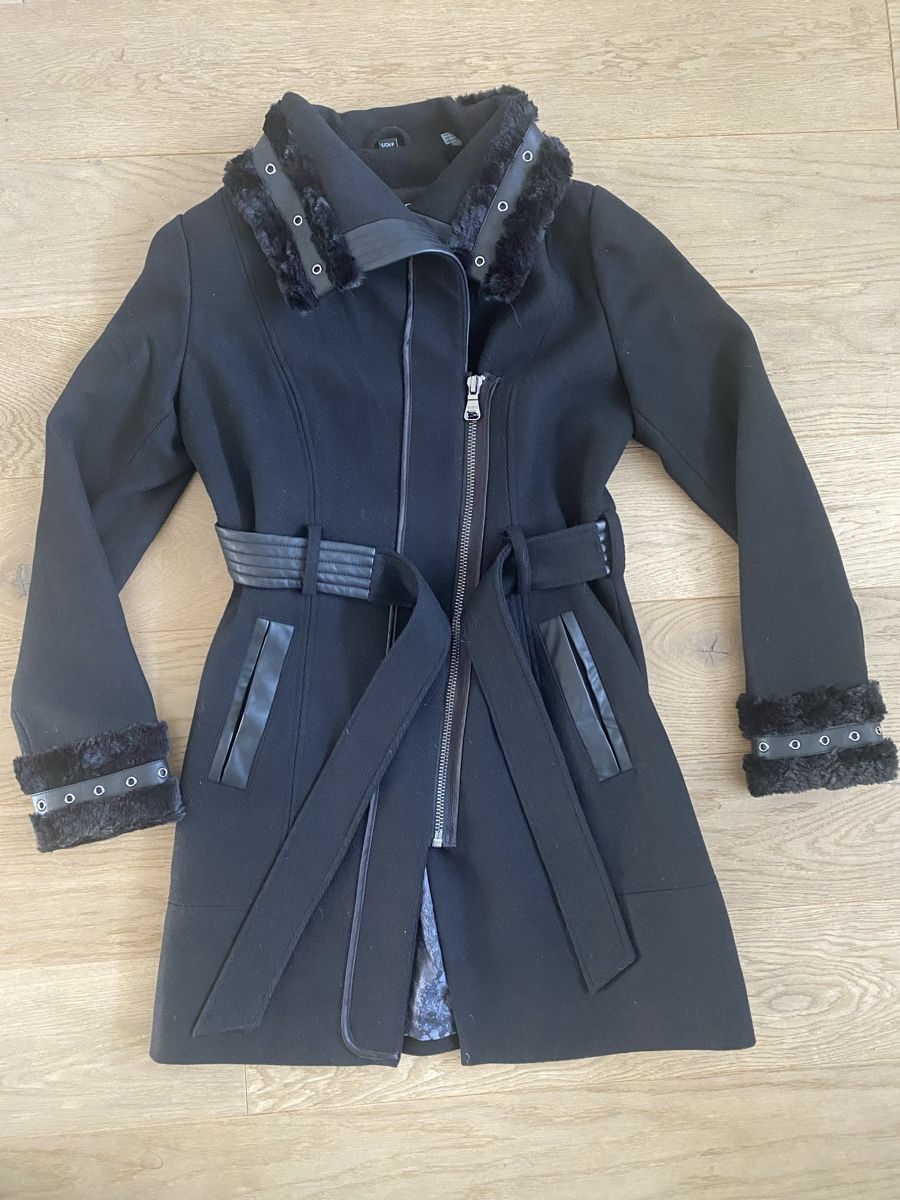 Guess Cappotti: Guess Damen Trenchcoat – Usato da Volketswil venduto da 9394
