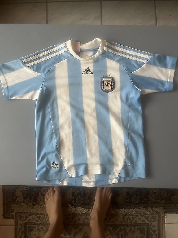 Canottiere & Pantaloni: Adidas Argentinien WM-Trikot 2010  – Usato da Moosseedorf venduto da mbr_bd8h