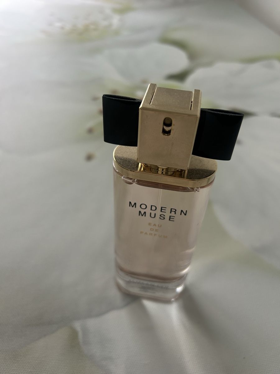 Estée Lauder Profumi & Eau de Toilette: Estee Lauder Modern Muse Esu de Parfum 100ml – Usato da Hinterkappelen venduto da Seelefluegeli