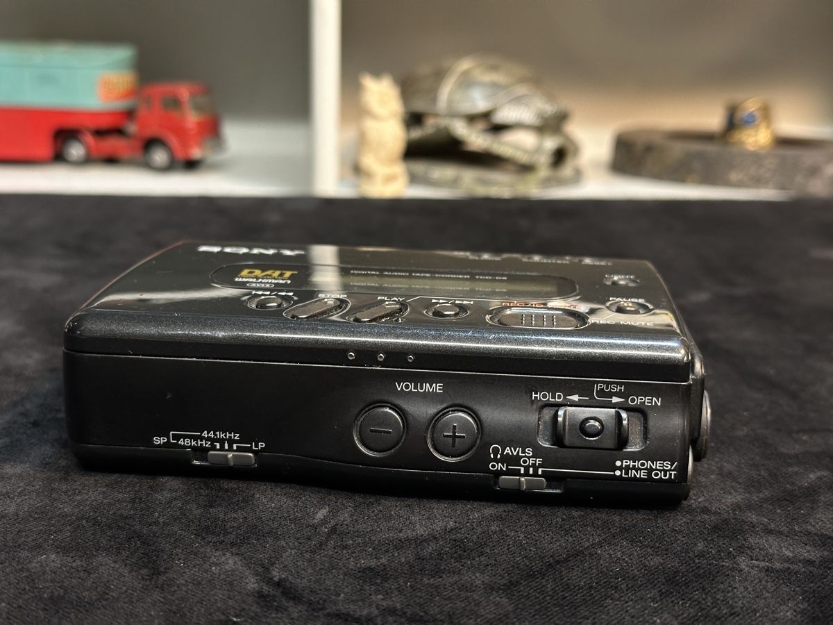 Sony Aufnahmegeräte: SONY TCD-D8 DAT Walkman Recorder – Defekt aus Wädenswil von HobbyZimmer 1