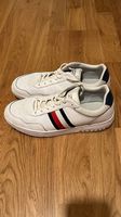 Baskets marque Tommy Hilfiger taille 42, très bon état 