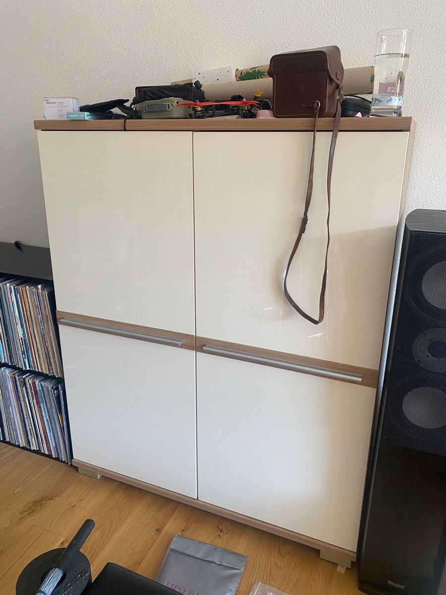 Armoires: Wohnzimmerschrank – D'occasion à Bülach par camelkorn