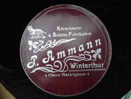 Kleine Hutschachtel mit Inhalt