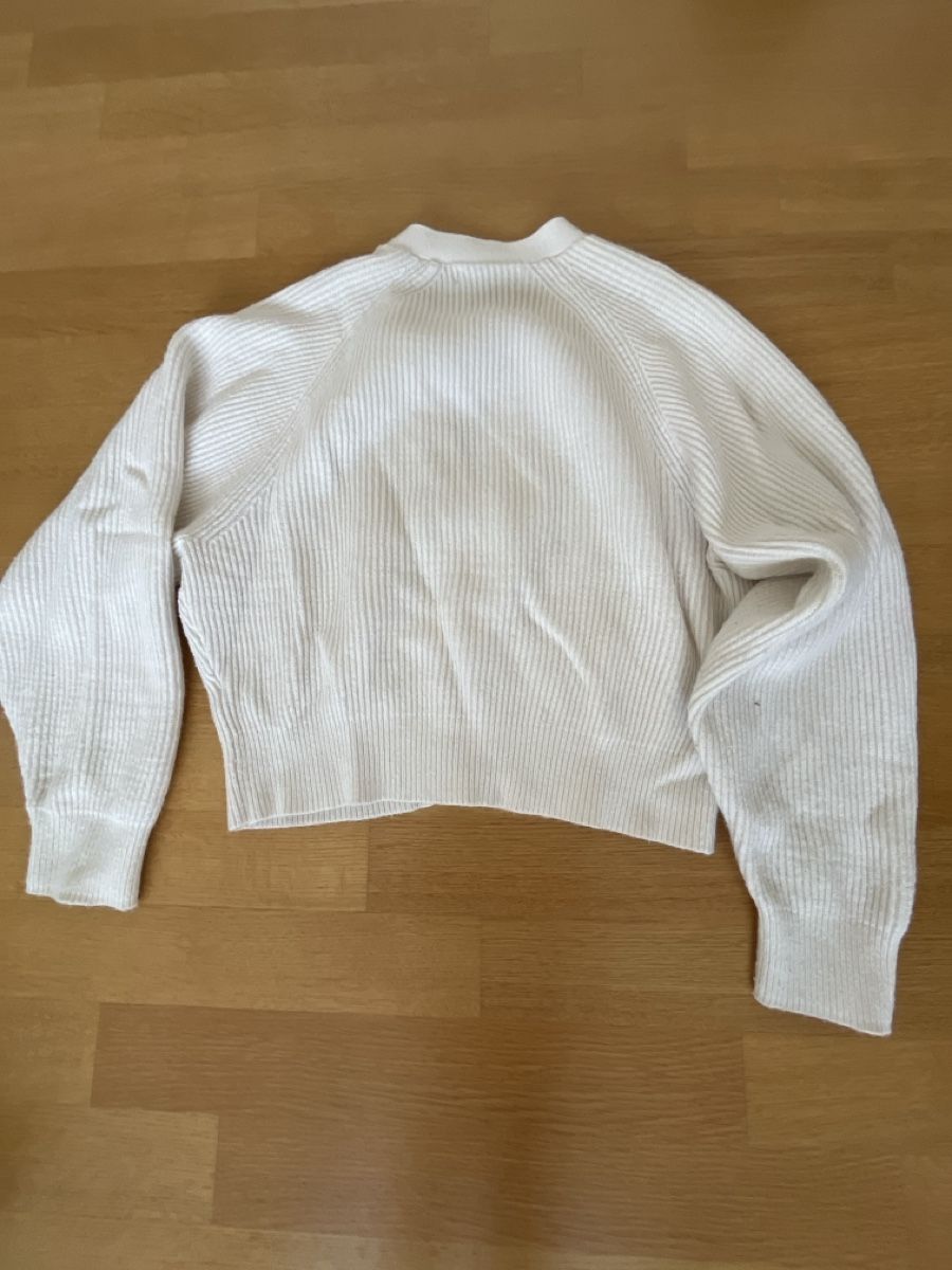 Pull&Bear Maglioni & Felpe: Pull&Bear Strickjacke weiss Grösse M neuwertig – Usato da Rüschlikon venduto da Simoneh76 2