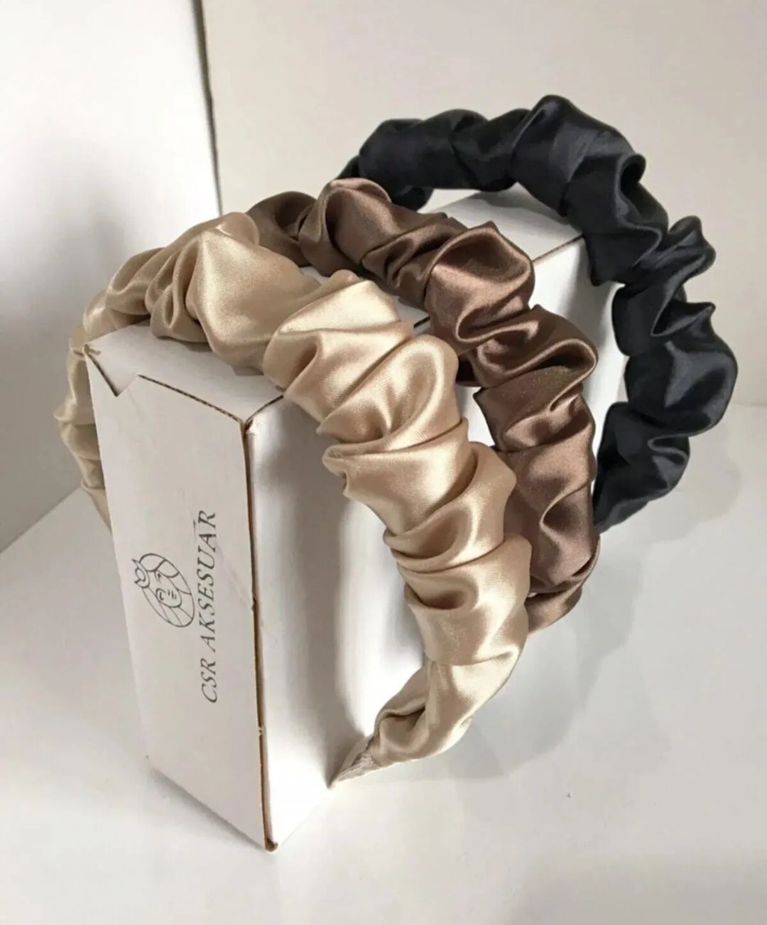 Accessori per capelli: satin Haarreif verschiedene farben – Nuovo e nell'imballaggio originale da Dietikon venduto da Eleda 1