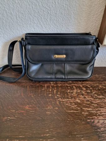 Klassische schwarze Leder Umhängetasche