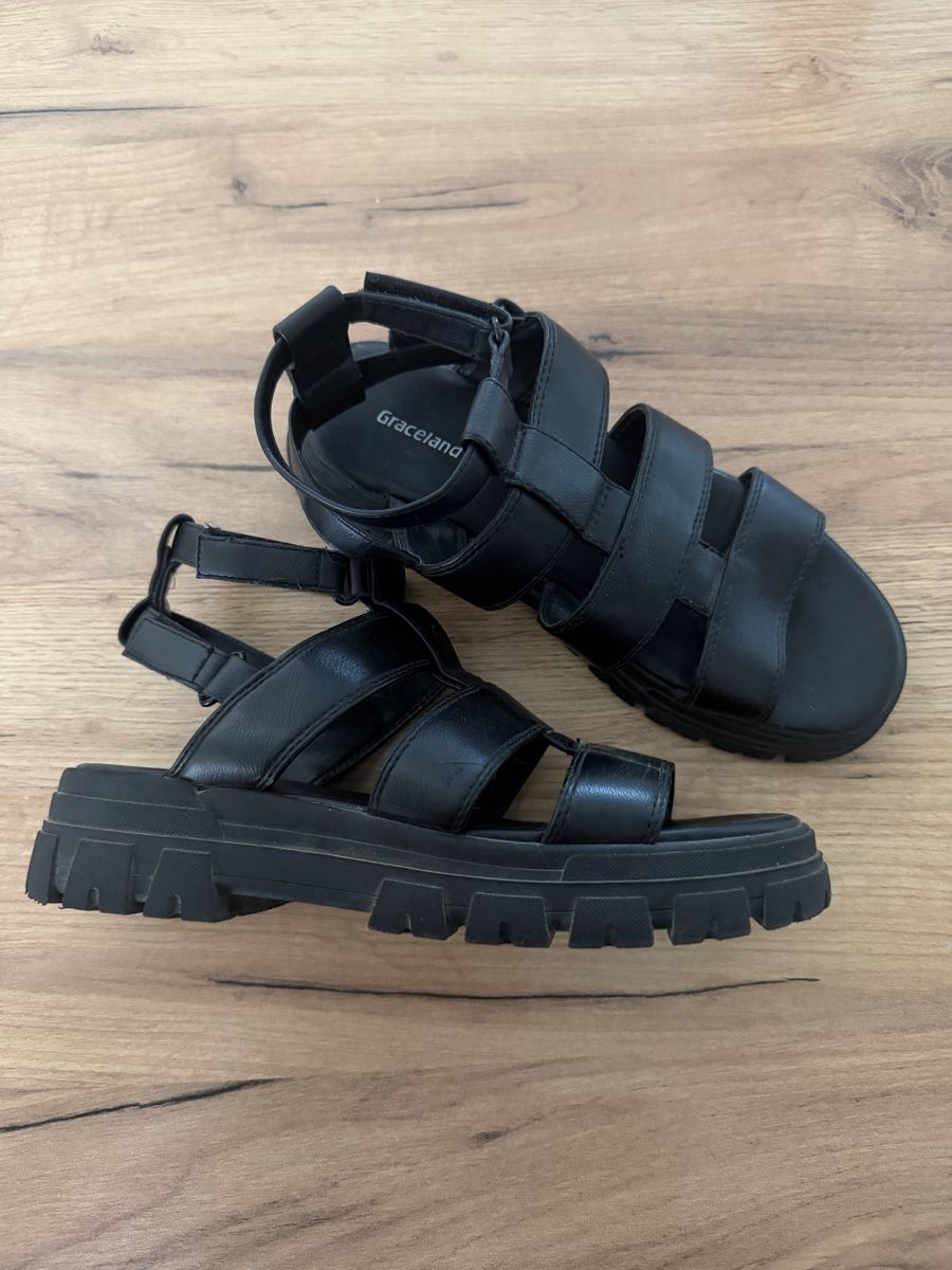 Graceland Schuhe für Mädchen: Graceland Sandalen schwarz Grösse 37 gebraucht – Gebraucht aus Volketswil von Natalia_91 1