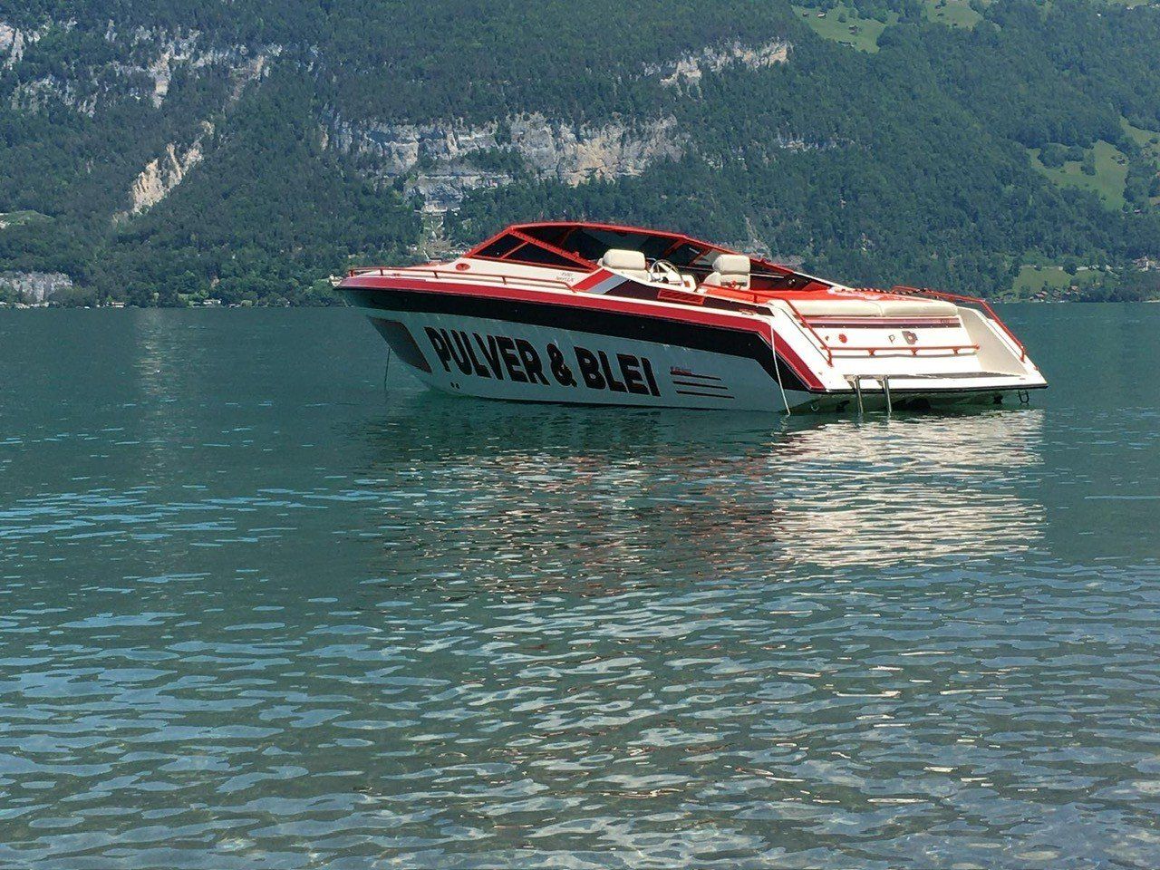 Century Barche: CENTURY 4500 CLX TOP GEPFLET – Usato da Avenches venduto da BOOTTRANSPORTE 1