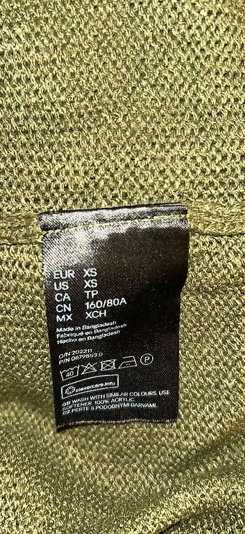 Maglioni & Felpe: Dunkelgrüner Pullover – Usato da Bätterkinden venduto da cin_r7xm 3