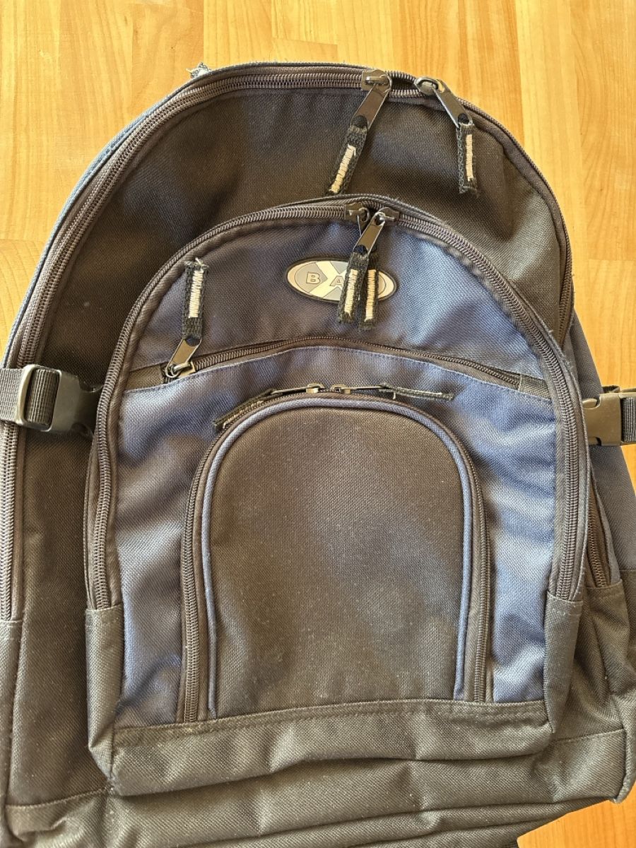 Zaini: Rucksack mit viel Fächer – Usato da Rümlang venduto da Fledermaus16 1