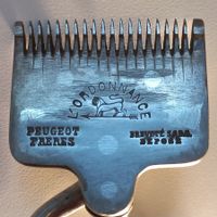 100 Jahre alte PEUGEOT FRERES manuelle Haarschneidemaschine
