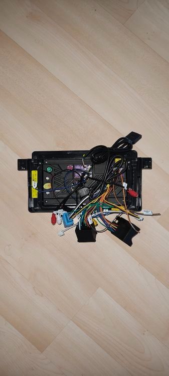 Radios: Autoradio mit Touchscreen und Kabeln – Neuf (Voir description) à Hettlingen par MojitoBrate 1