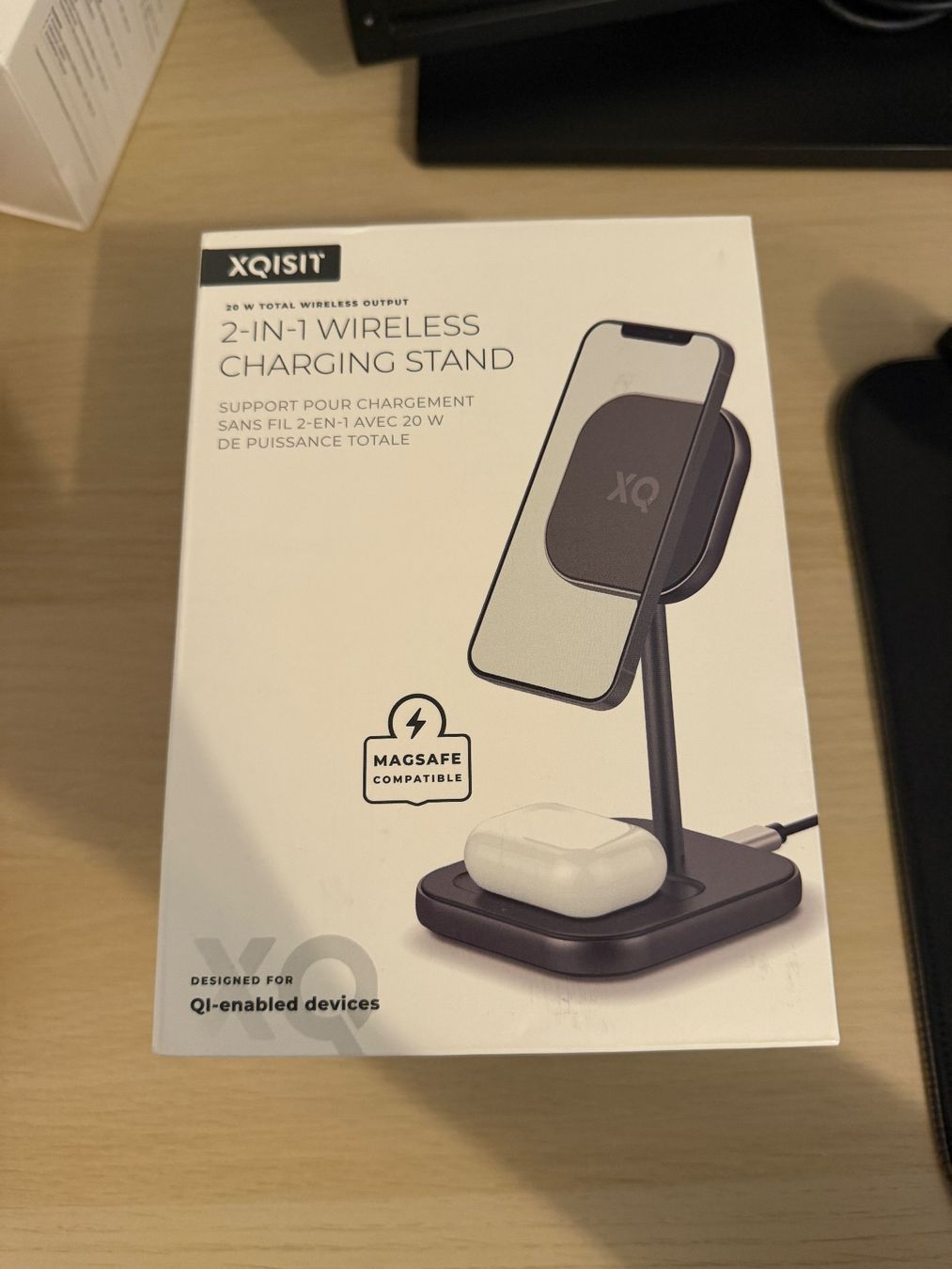 Caricabatterie: Xqisit 2-in-1 Wireless charging Stand – Nuovo (secondo la descrizione) da Zürich venduto da fresh0001 1