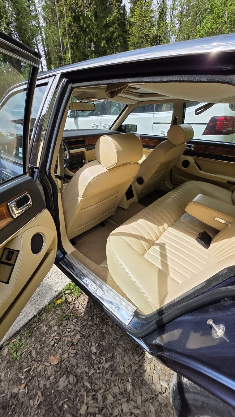 Jaguar Automobili: Jaguar XJ40 4.0L, berline classique, superbe état ! – Usato da Dompierre VD venduto da sam_6fjz 3