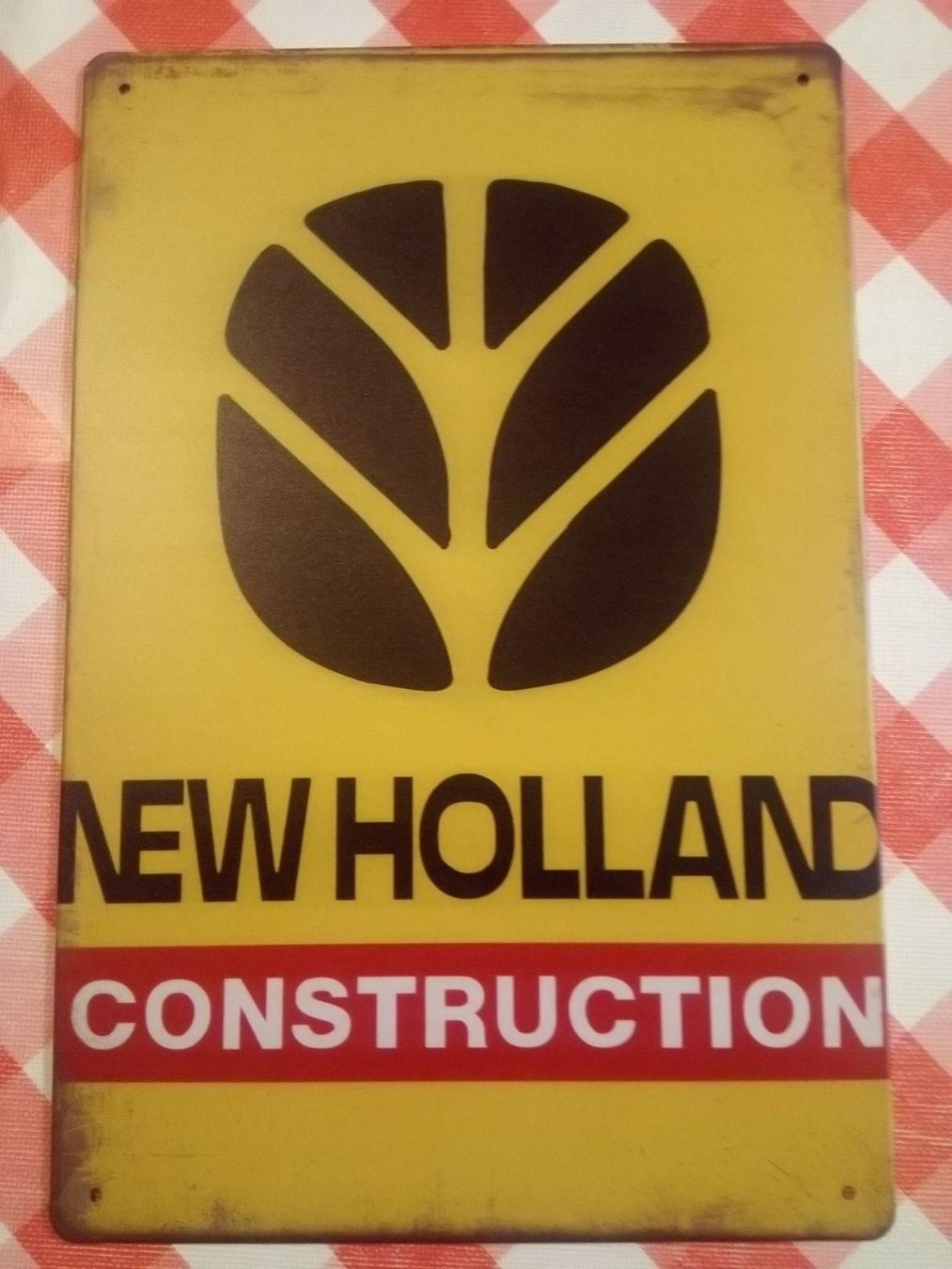 Insegne: New Holland Construction Blechschild – Nuovo e nell'imballaggio originale da Alberswil venduto da mech350
