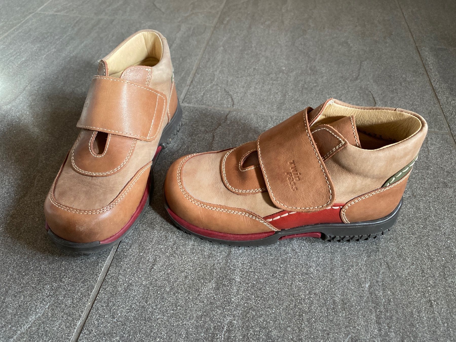 Schuhe für Jungen: Tolle neue Lederstiefeletten Gr. 28 – Neu (gemäss Beschreibung) aus Frauenkappelen von leola1973