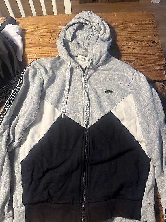 Jacken: Lacoste Jäggli – Gebraucht aus Thun von noe_rz5b