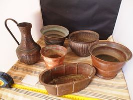 lot de 5 pots en cuivre ancien et 1 petit arrosoir