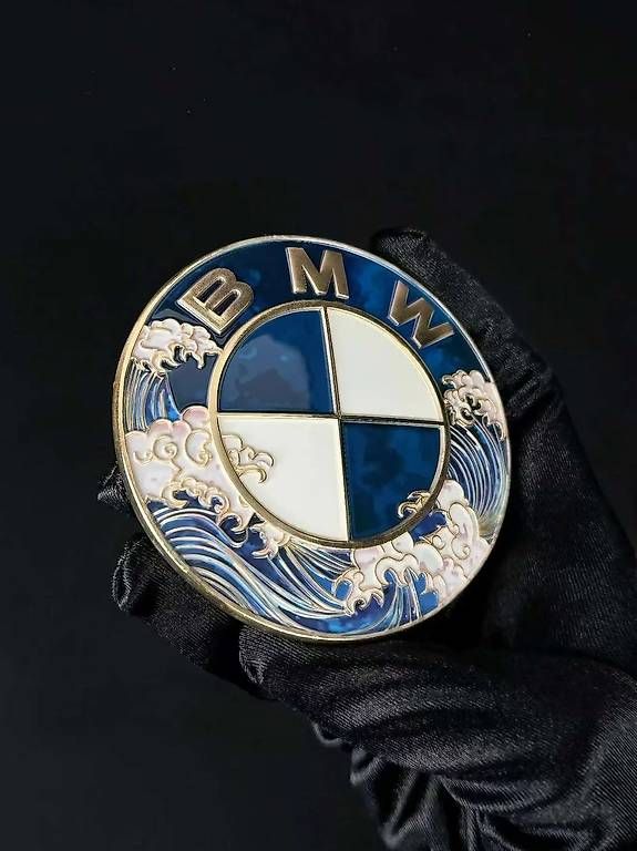 Tutti pezzi di ricambio auto: BMW Logo/Emblem Kanagawa Wave – Nuovo e nell'imballaggio originale da Dällikon venduto da Damian18 1