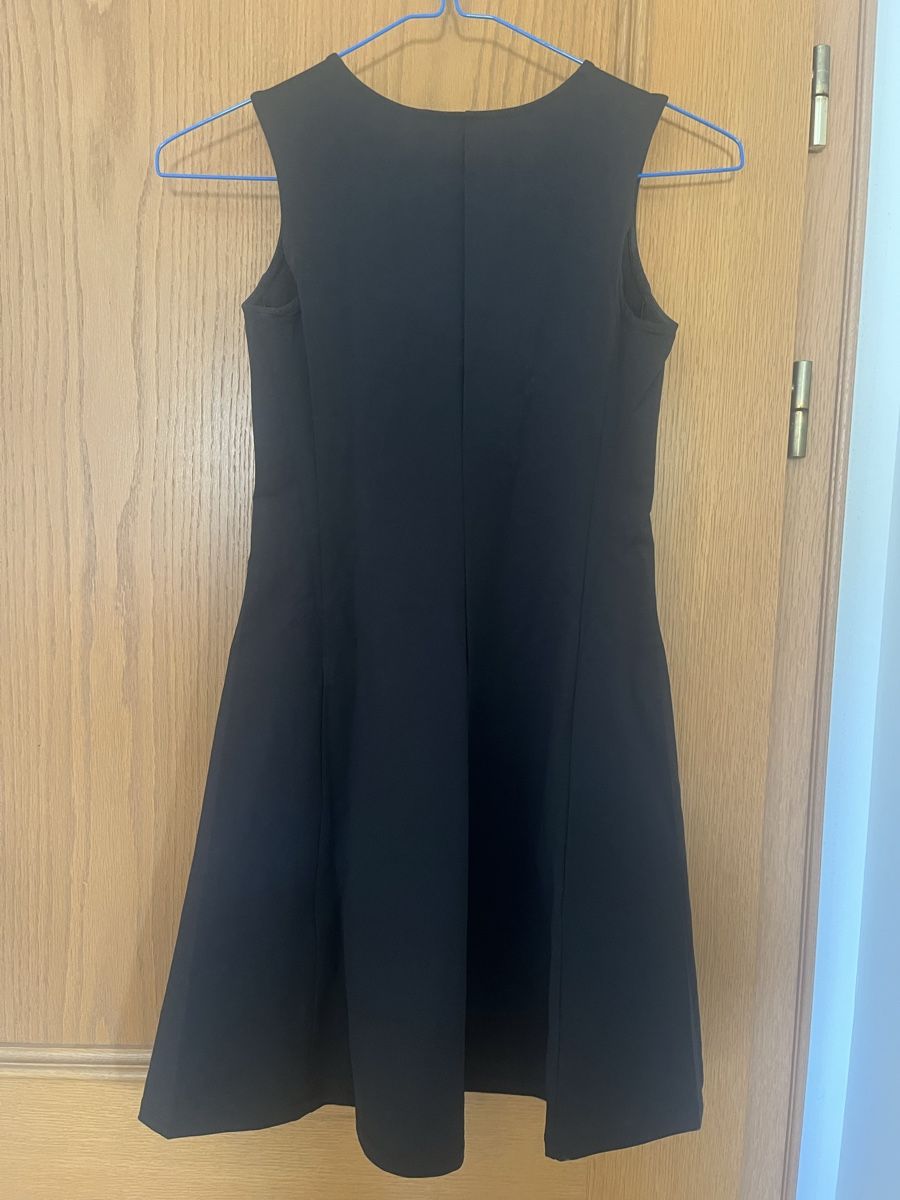 Uniqlo Kleider: schwarzes Kleid – Neu und originalverpackt aus Altstätten SG von misthuffa 1