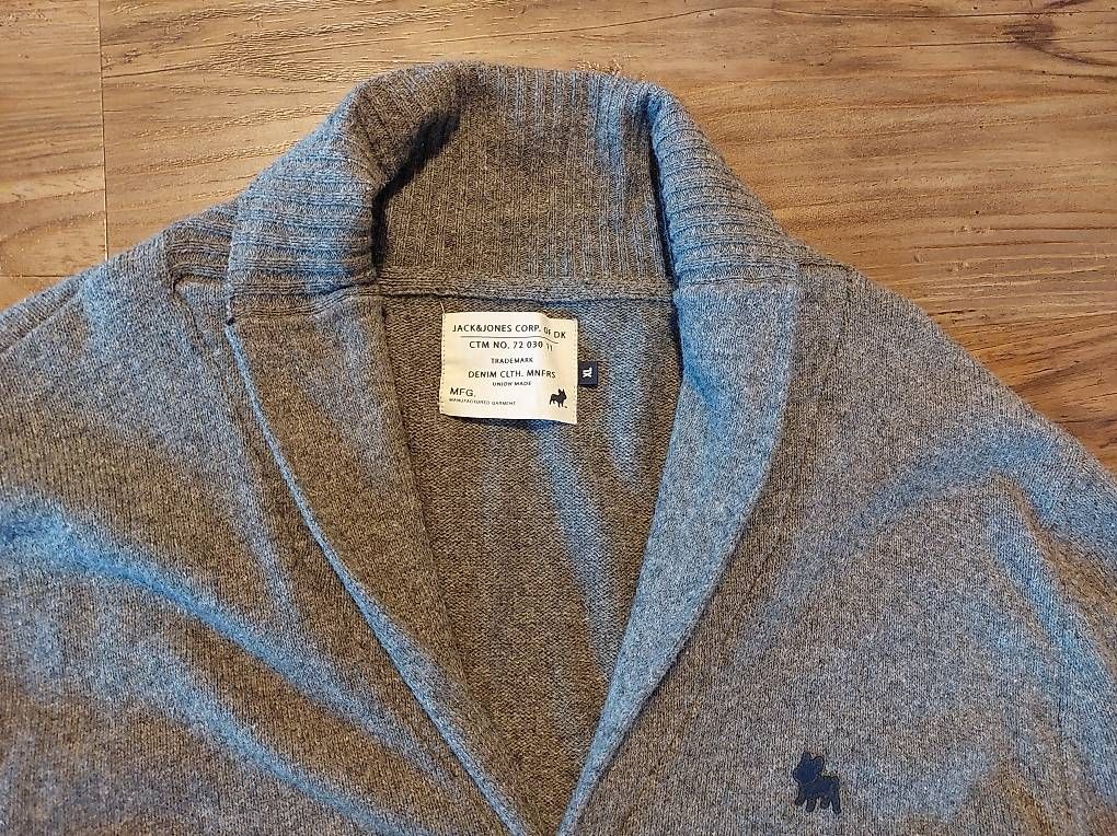 Vestes: Strickjacke XL - Jack&Jones – D'occasion à Urtenen-Schönbühl par alexaz 1
