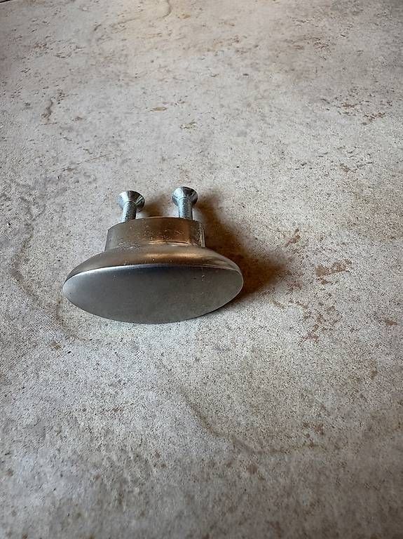 Eisenwaren: Möbelgriffe aus Metall - 30 Stück – Gebraucht aus Rudolfstetten von Mtiny