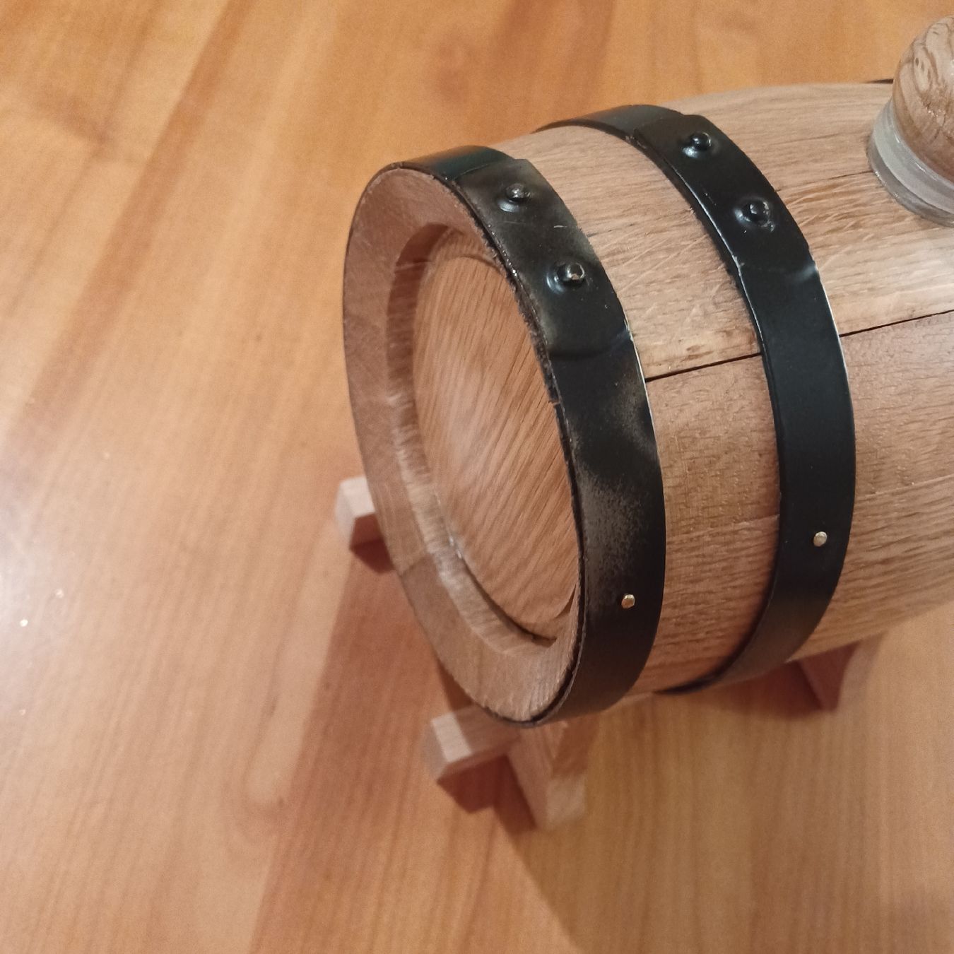 Accessoires:  Kleines Eichenfass , Weinfass , Schnapsfass, Bierfass – D'occasion à Waldkirch par Fantasia-101 2