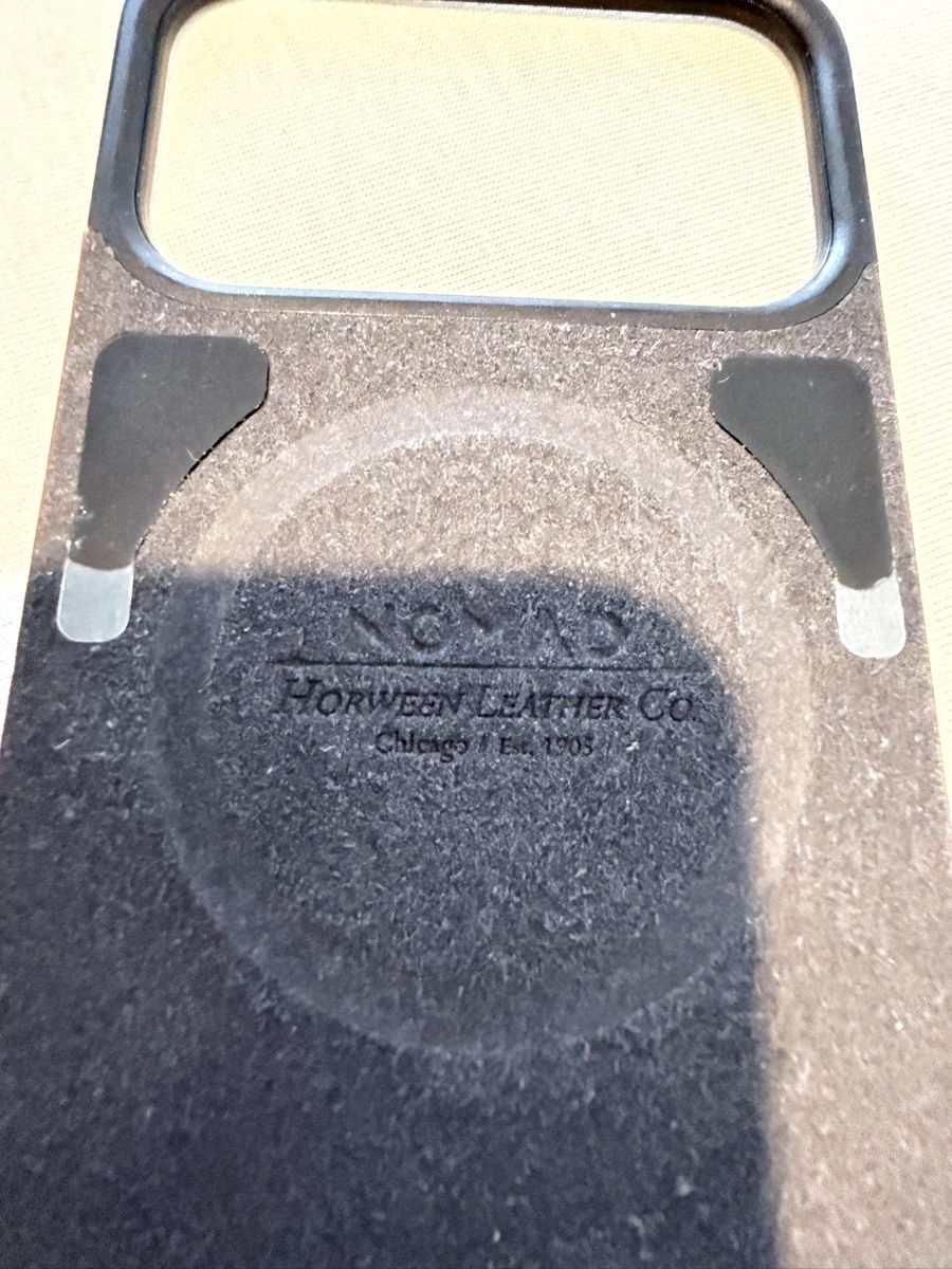 Covers & Schutzfolien: Coque Nomad iphone 17 pro Max – Gebraucht aus Bernex von pre_hbr2 2