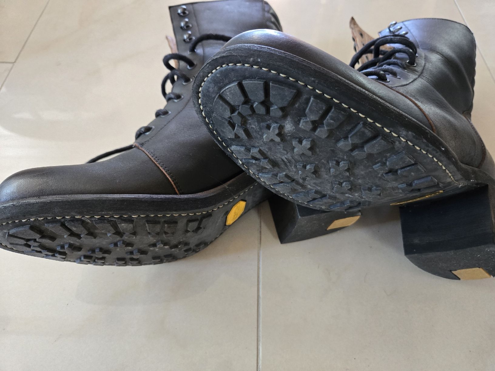 Rokker Scarpe da donna: Rokker Damen-Motorradstiefel Gr. 41 – Usato da Bern venduto da philacat 1