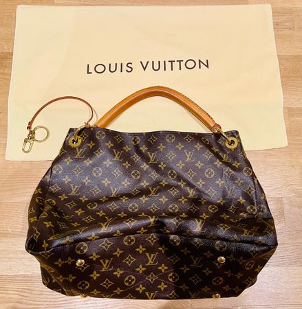 Louis Vuitton Artsy Handtasche